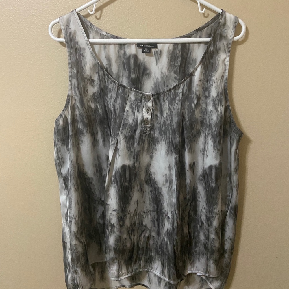 Ironson sleeveless summer top